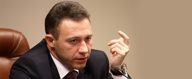 Встреча депутатов с Игорем Холманских в Щадринске: главная цель – защита человека труда