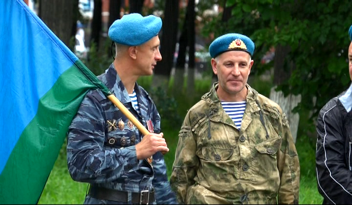 Вперёд, крылатая пехота! Златоустовские десантники отмечают свой профессиональный праздник