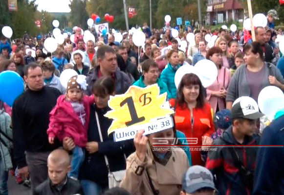 В 5-й раз первоклашки прошли стройным парадом