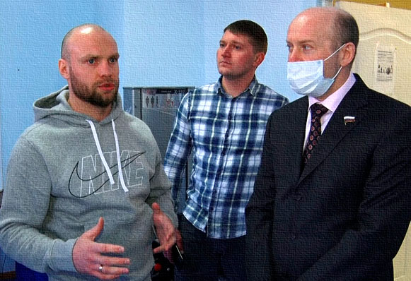Депутат Государственной Думы Олег Колесников и руководство спортивной школы олимпийского резерва №5 обсудили будущее спортивного комплекса «Металлург»