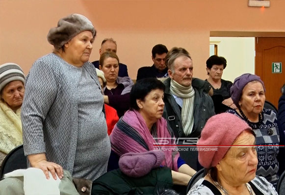 О новой схеме вывоза мусора говорили во время встречи со старшими домов проспекта Гагарина