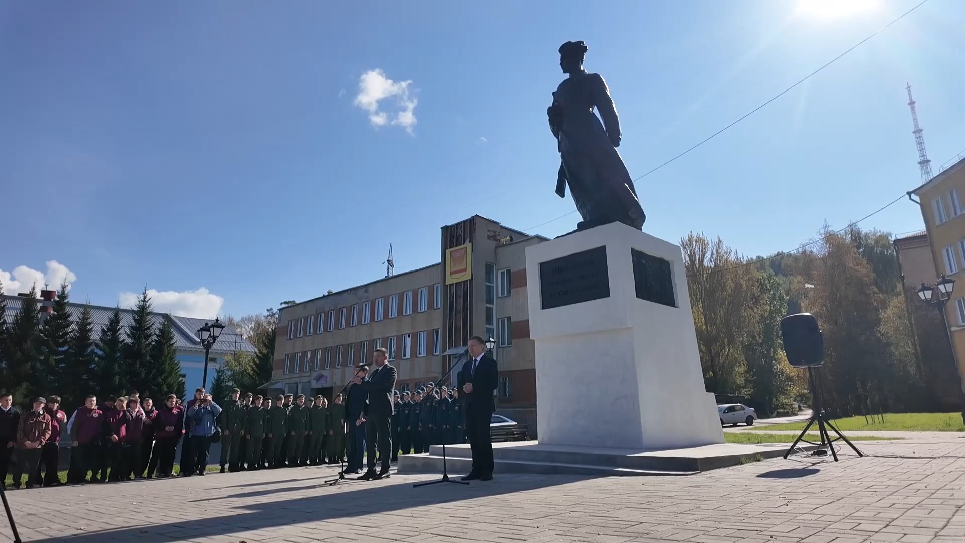 Памятник юным борцам за власть Советов открыли после реставрации