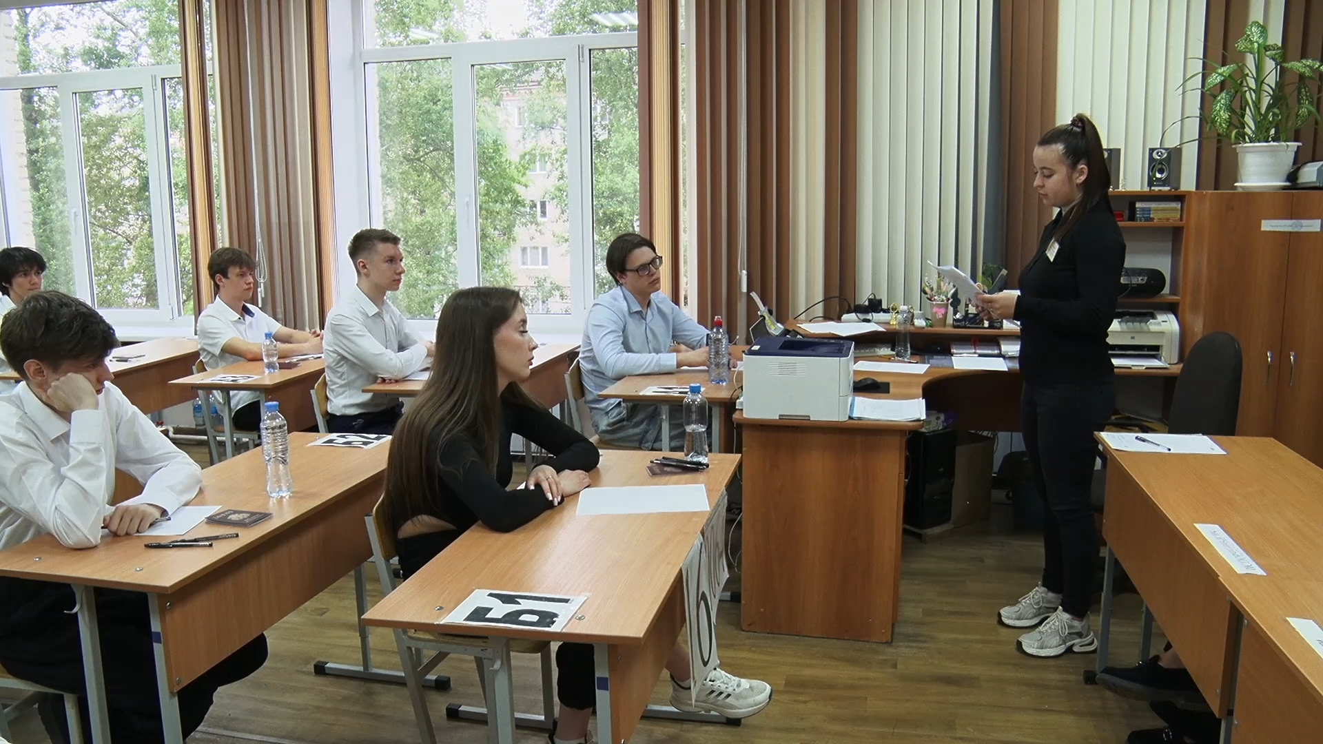 Одиннадцатиклассники сдали ЕГЭ по русскому языку