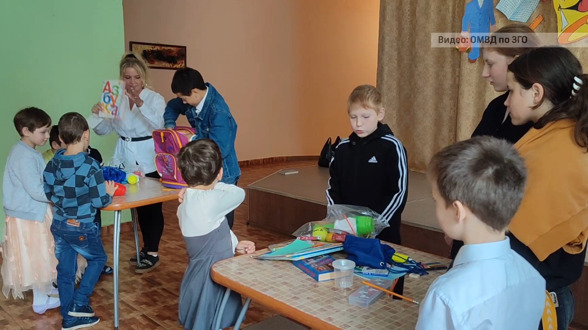 Полицейские приняли участие в общероссийской акции «Помоги пойти учиться»