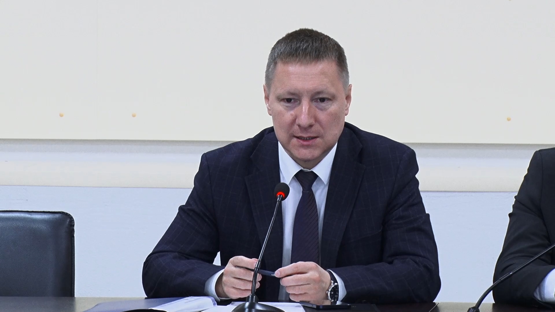 О визите губернатора сегодня шла речь и на аппаратном совещании под руководством Главы округа Олега Решетникова