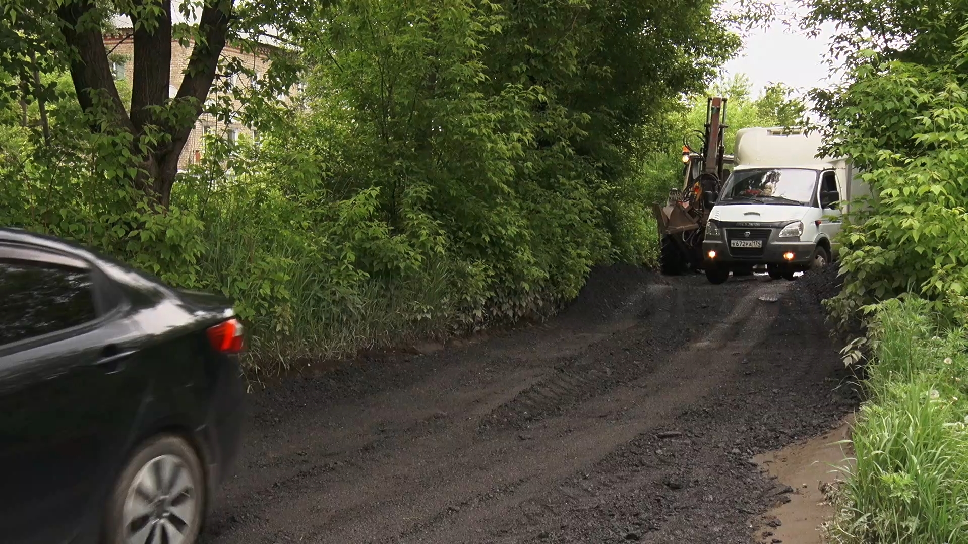 В районе Зареченского поселка завершают отсыпку альтернативной дороги