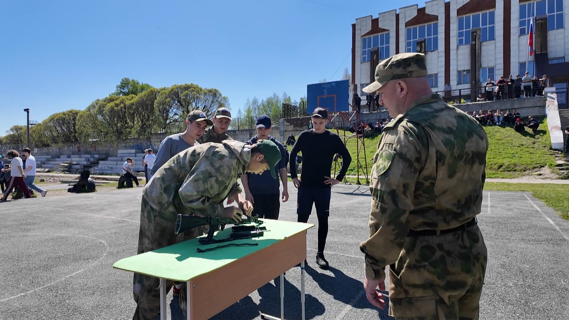 Десятиклассники Златоуста прошли военно-полевые сборы