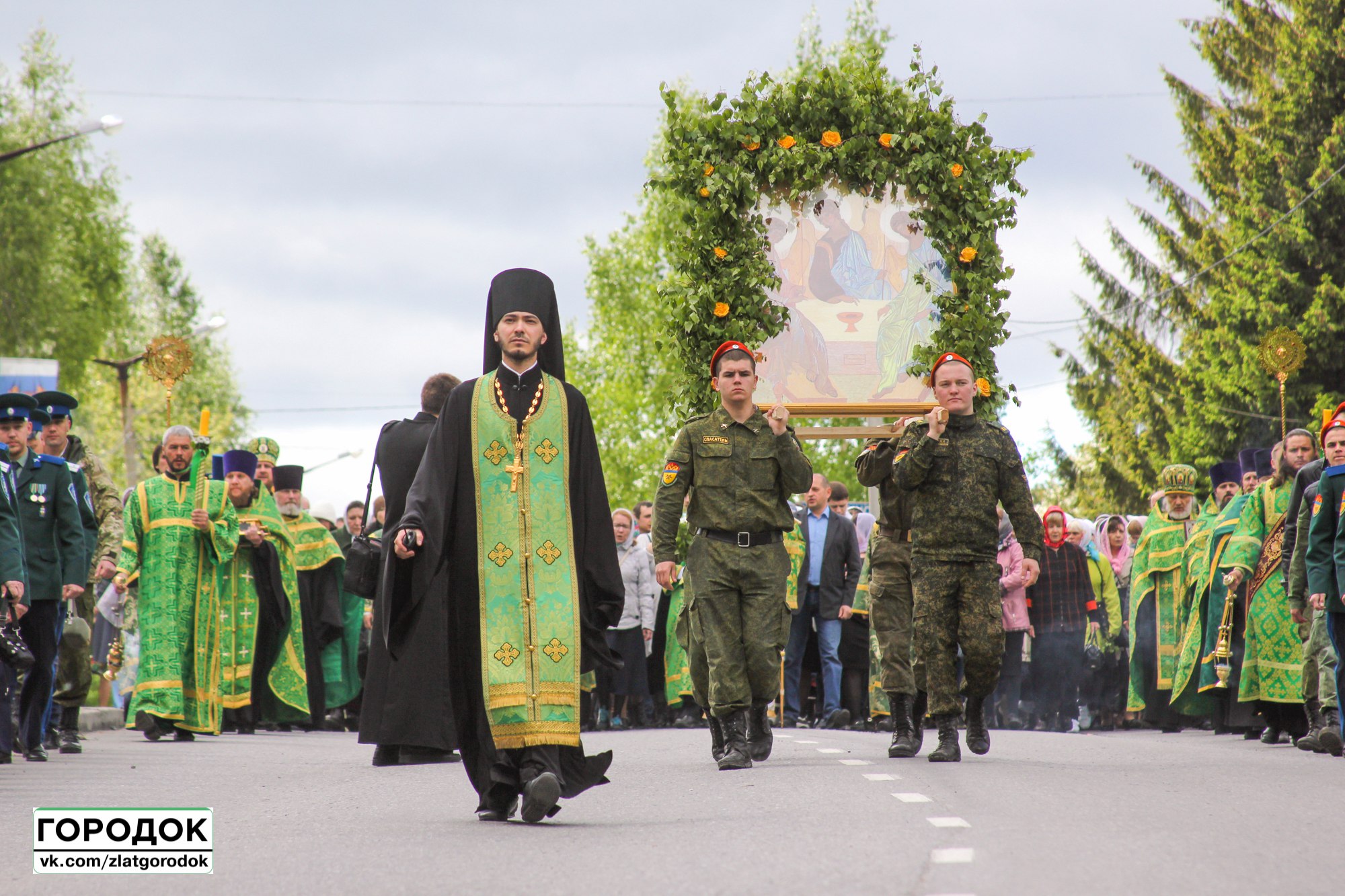 В Златоусте масштабно отметили один из главных православных праздников – Пятидесятницу