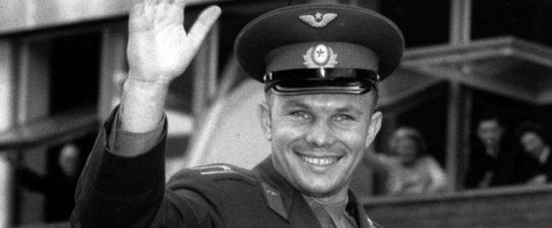 За «пятерки» и активность. Школьников посвятили в «гагаринцы». Что дает высокое звание
