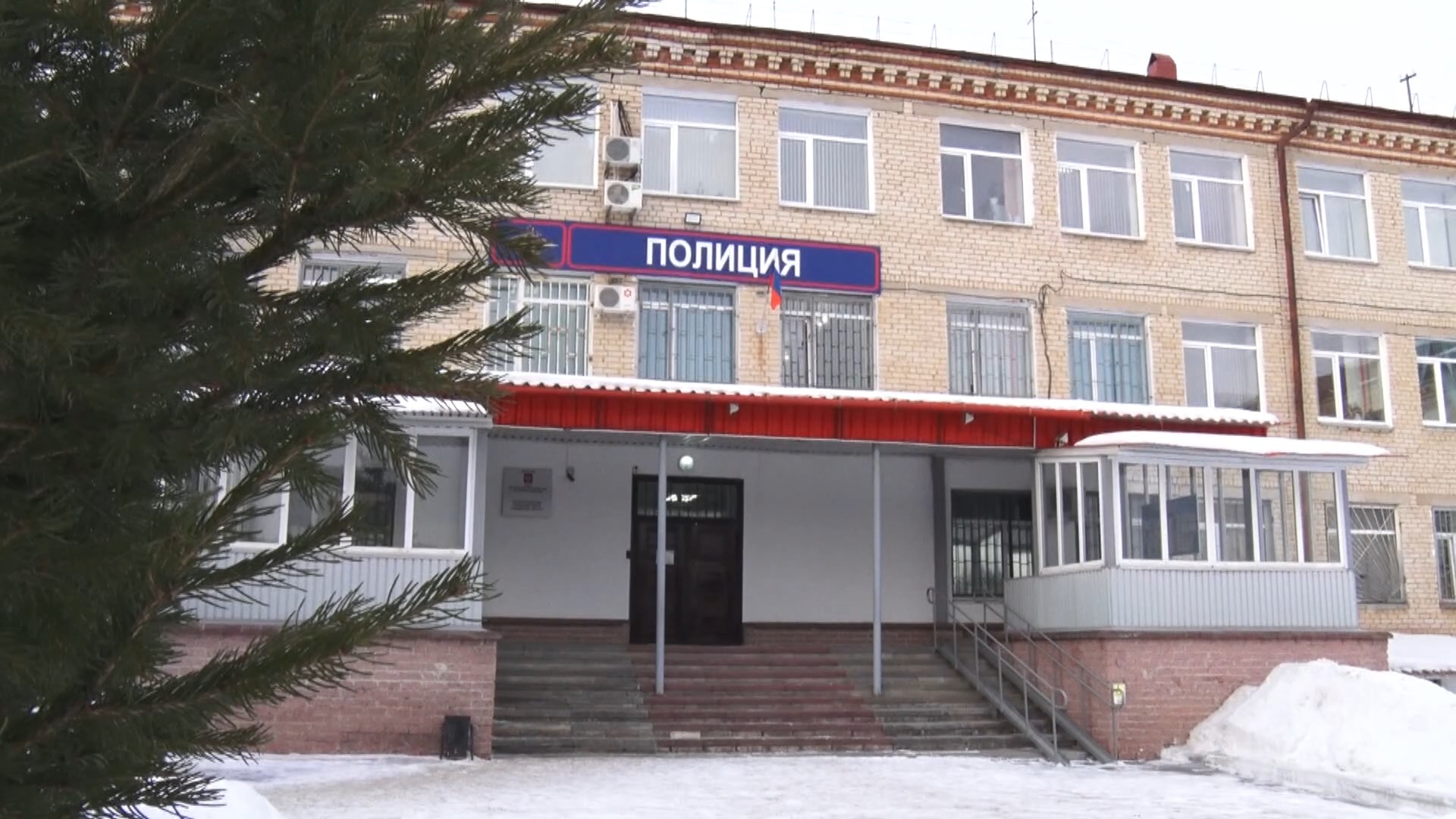 Сотрудник отдела уголовного розыска по горячим следам задержали грабителя