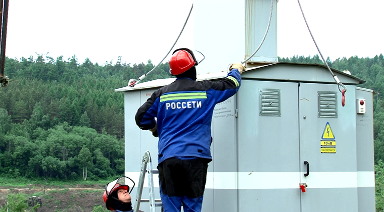 Энергетики Златоустовских электрических сетей завершают работы по строительству воздушных линий электропередачи