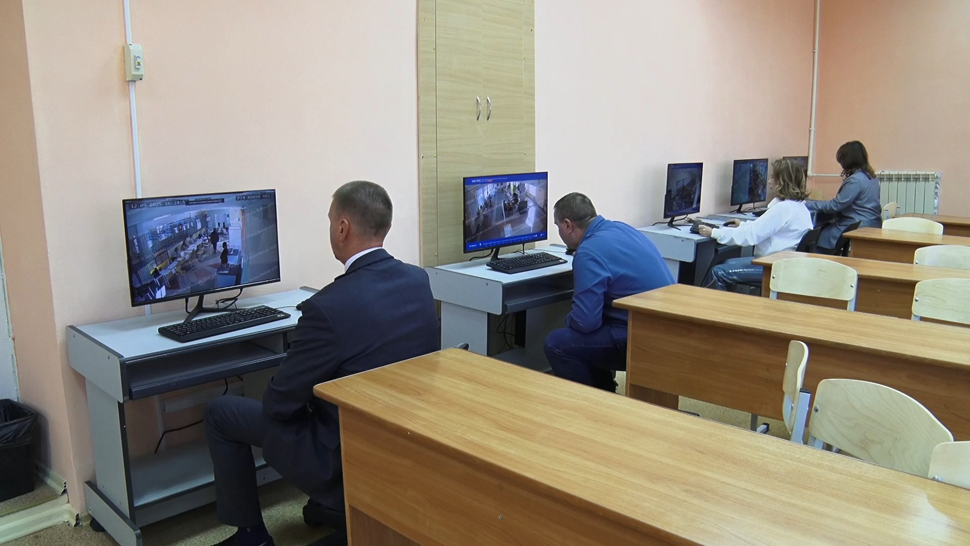 Как проходит голосование все три дня следили в Центре общественного наблюдения