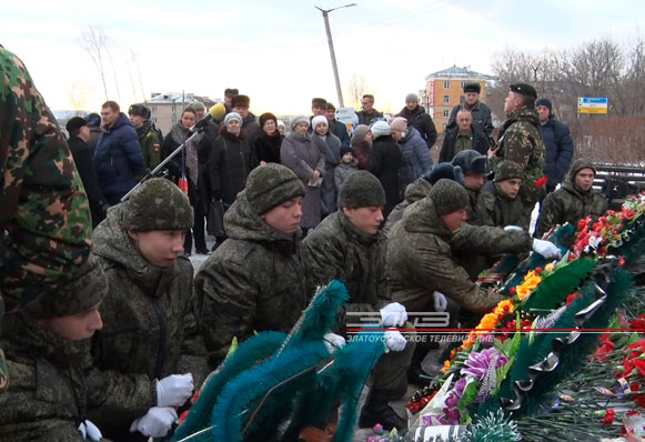 Четверть века спустя. Сегодня День скорби по десяткам тысяч российских солдат, погибших на Северном Кавказе